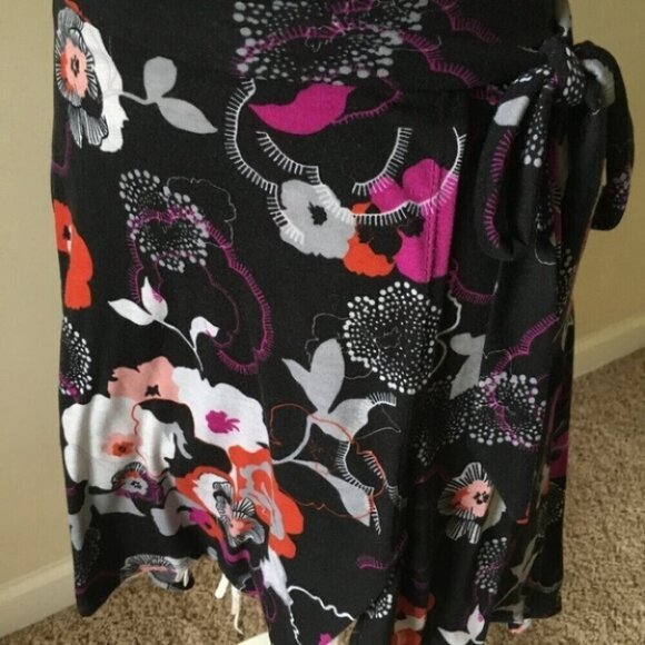 Xhilaration Wrap Floral Black Skirt - Picture 5 of 5